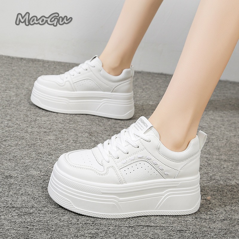 Height Increasing Platform Whi - огляд і ціна White Sneaker Care Kit